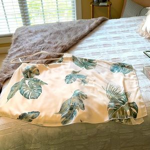 Woman’s One Shoulder Tunic